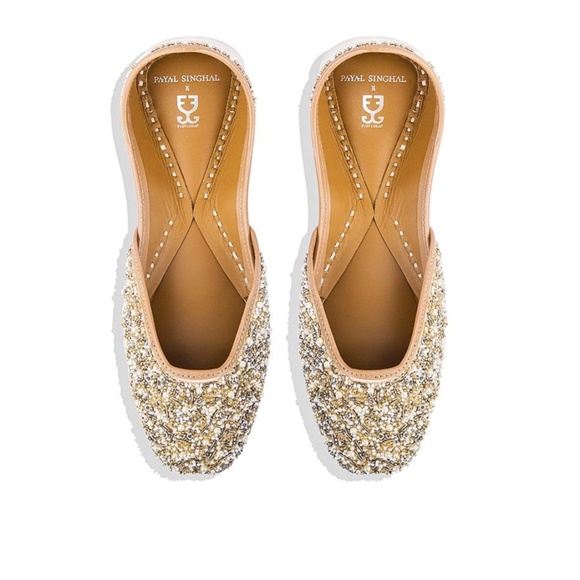 Shoes - Picture 1 of 4